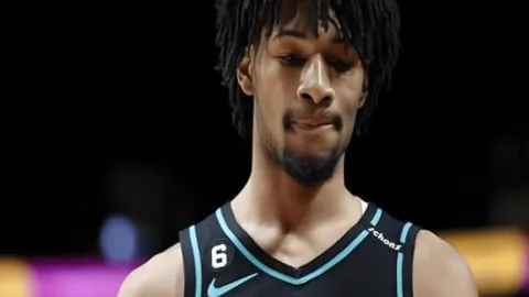 黃澤林網球賽與粉絲匹克球對決，商竣程輕鬆闖進香港站八強